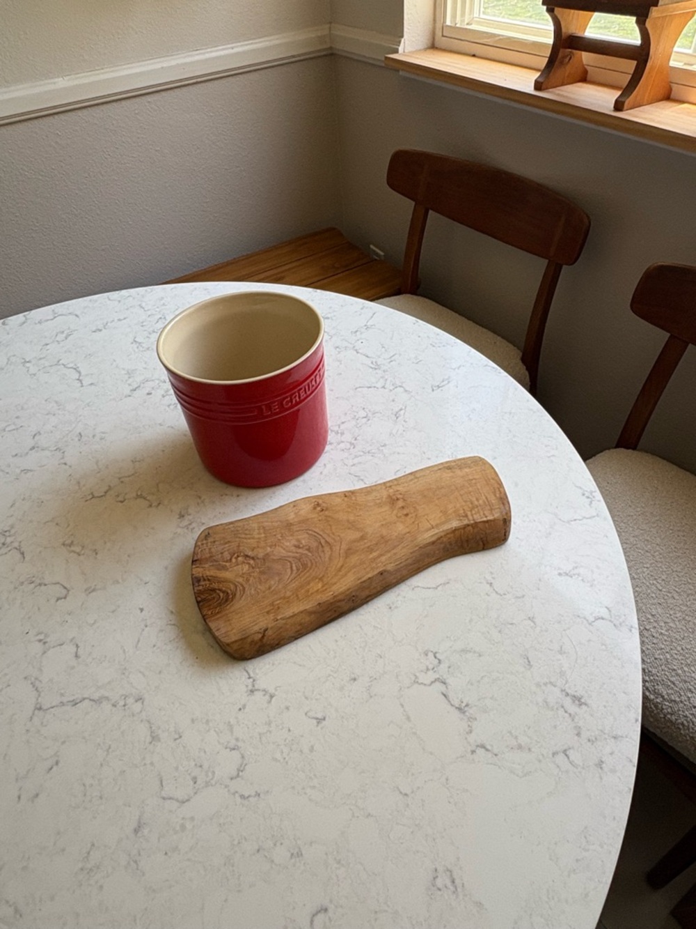 Le Creuset Red Ceramic Crock Utensil Holder and Olive Wood Cutting board